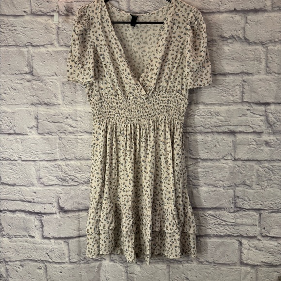 Wild Fable Floral V-Neck Dress size Small - Picture 4 of 8